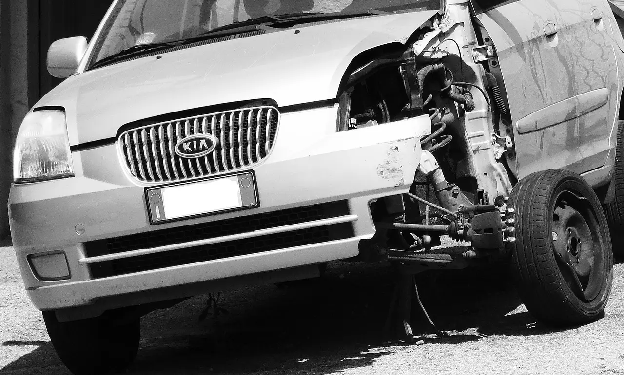car wrecked 845143 1280