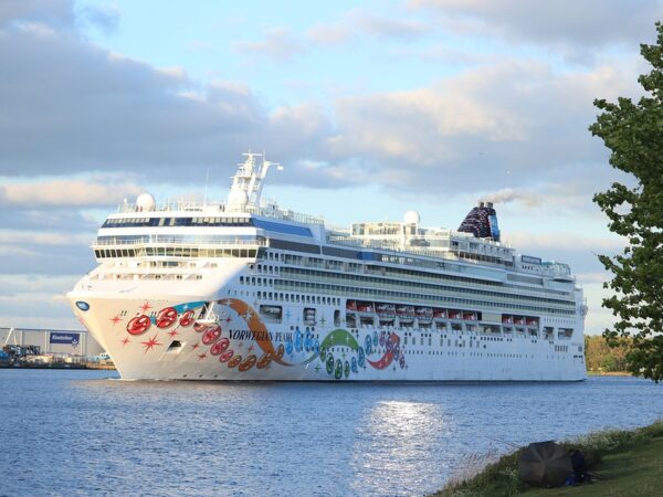 2,300 Passengers Onboard the Norwegian Pearl Had Their Cruise Vacation Cut Short
