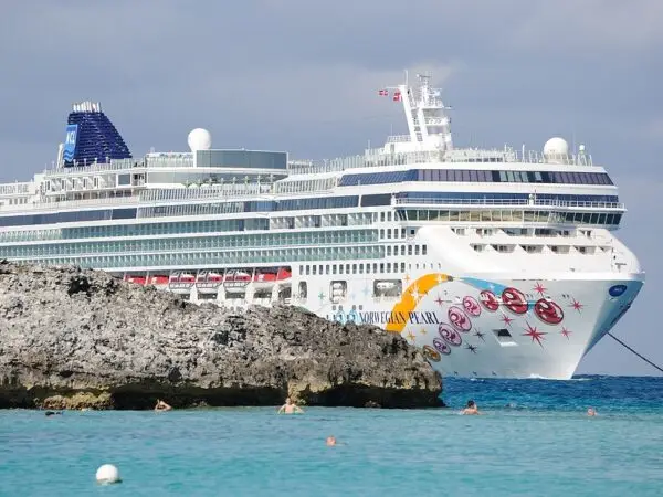 Norwegian Cruise Line to Build 19-Slide Water Park at its Private Island,  Great Stirrup Cay